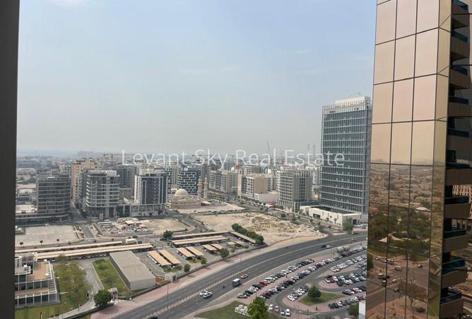 Chiller Free 2 BR Apartment with Balcony Parking