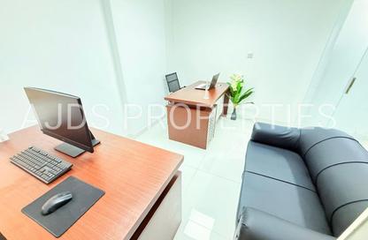 Office Space - Studio - 1 Bathroom for rent in Silver Home Building - Hor Al Anz - Deira - Dubai