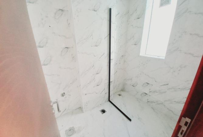 83673798 - Property Image 3
