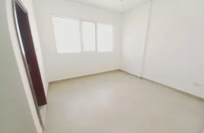 Apartment - 1 Bedroom - 2 Bathrooms for rent in Al Qulaya'ah - Al Sharq - Sharjah