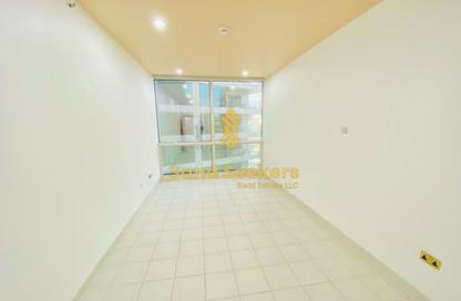 Apartment - 3 Bedrooms - 4 Bathrooms for rent in Baynuna Tower 1 - Corniche Road - Abu Dhabi Apartment - 3 Bedrooms - 4 Bathrooms for rent in Baynuna Tower 1 - Corniche Road - Abu Dhabi