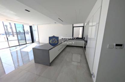 Villa - 4 - 6 for sale in Danah Bay - Al Marjan Island - Ras Al Khaimah