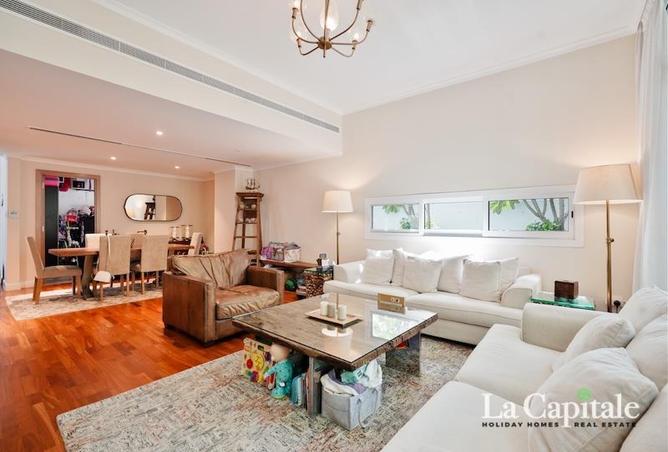 62062261 - Property Image 3