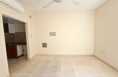 Apartment - Studio - 1 for rent in Fire Station Road - Muwaileh - Sharjah
