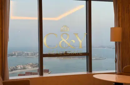 Apartment - 1 Bathroom for sale in The Palm Tower - Palm Jumeirah - Dubai