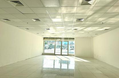Shop - Studio for rent in Zeenah Building - Port Saeed - Deira - Dubai