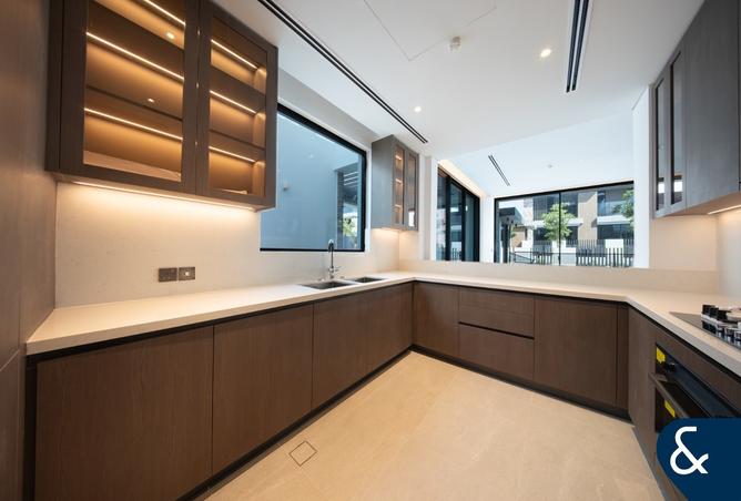 132069300 - Property Image 3
