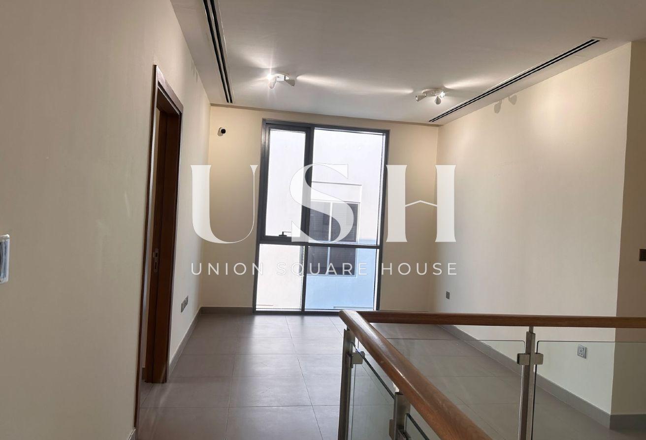 Ready to Move | Best Price | Villa + Maid photo 9