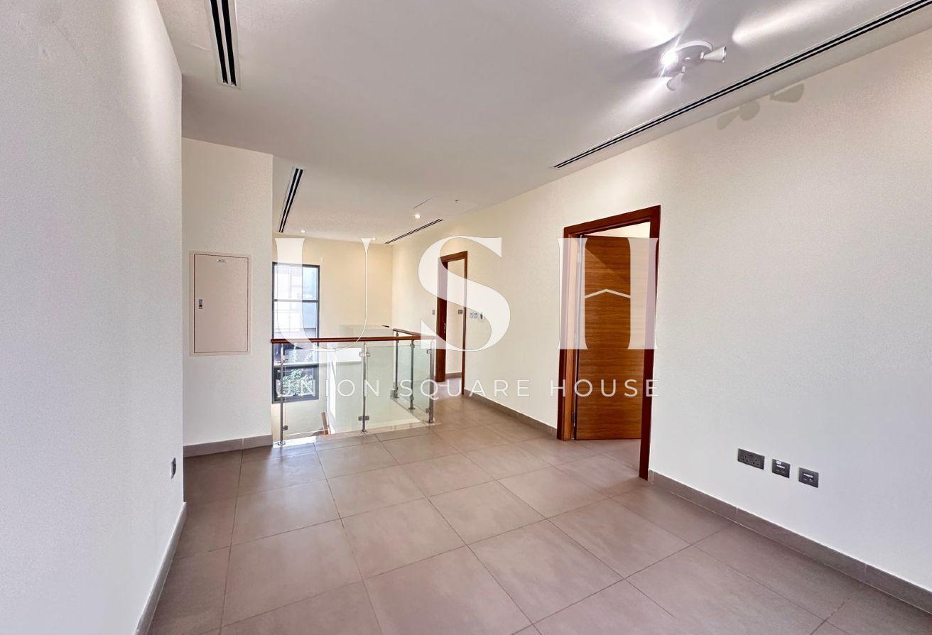 Ready to Move | Best Price | Villa + Maid photo 8