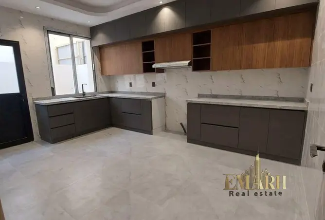 155588215 - Property Image 3
