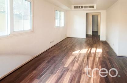 Townhouse - 2 - 3 for rent in Springs 11 - The Springs - Dubai