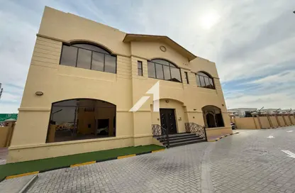Villa - 6 Bedrooms - 6 Bathrooms for rent in Village 33 - Al Barsha 1 - Al Barsha - Dubai