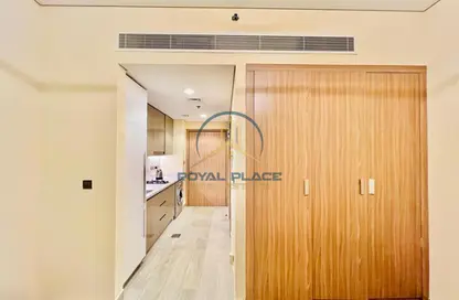 شقة - 1 حمام للايجار في فرهاد عزيزي ريزيدنس - الجداف - دبي