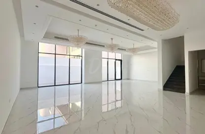 Villa - 6 Bedrooms - 7 Bathrooms for rent in Jumeirah 1 Villas - Jumeirah 1 - Jumeirah - Dubai