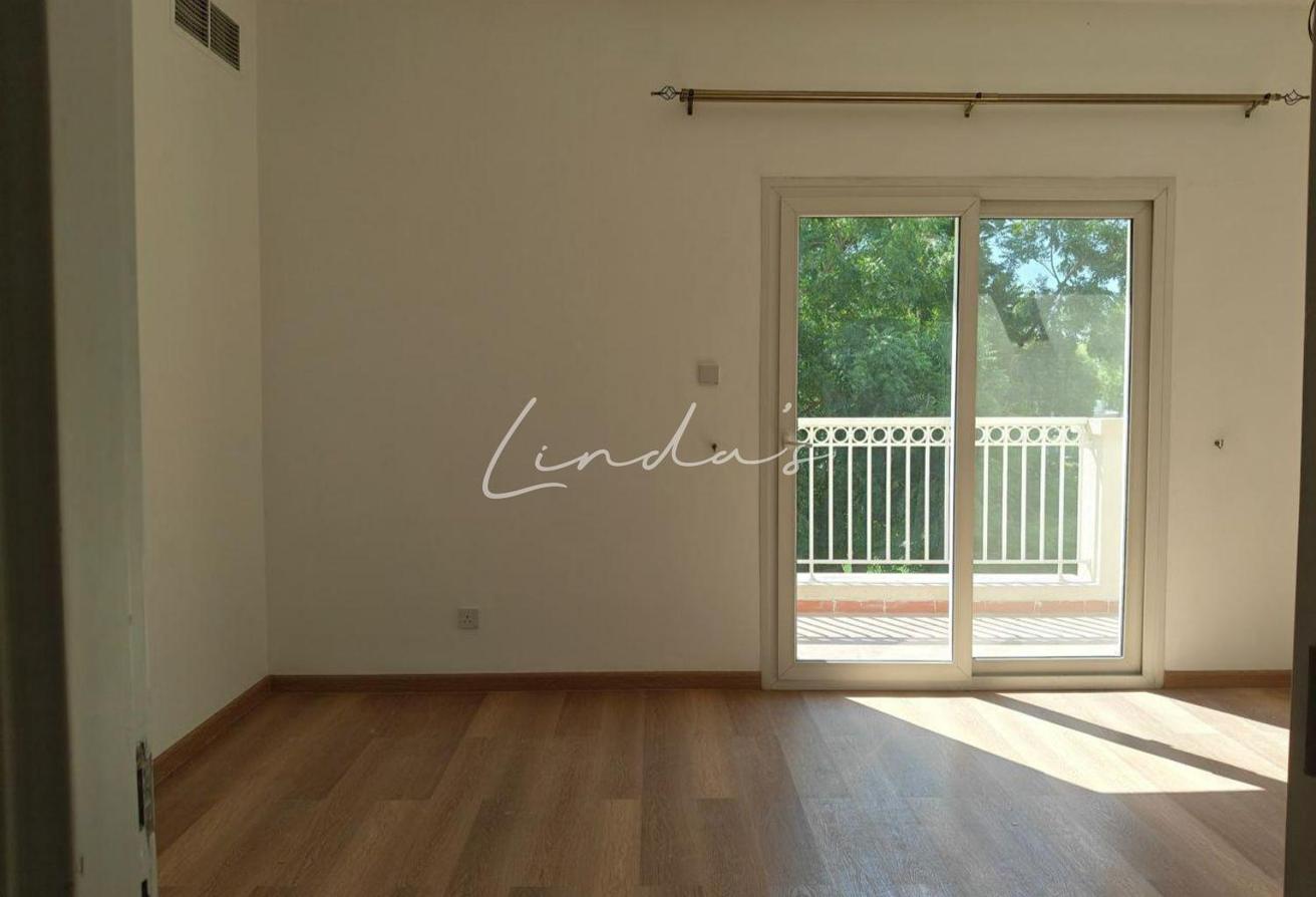 Single Row | Upgraded | three bed plus Maids Room photo 13