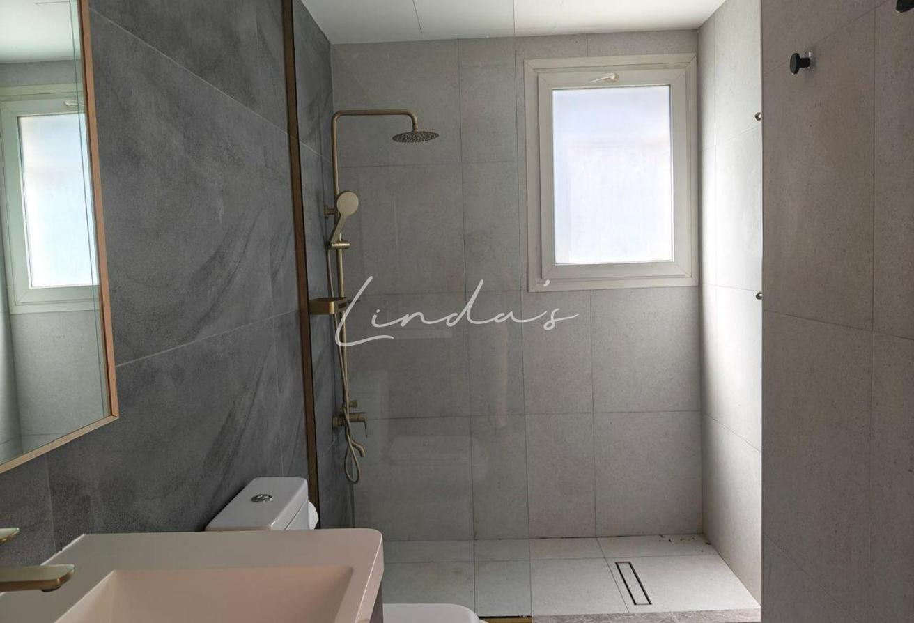 Single Row | Upgraded | three bed plus Maids Room photo 15