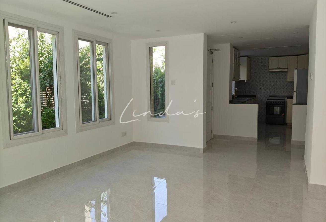 Single Row | Upgraded | three bed plus Maids Room photo 24