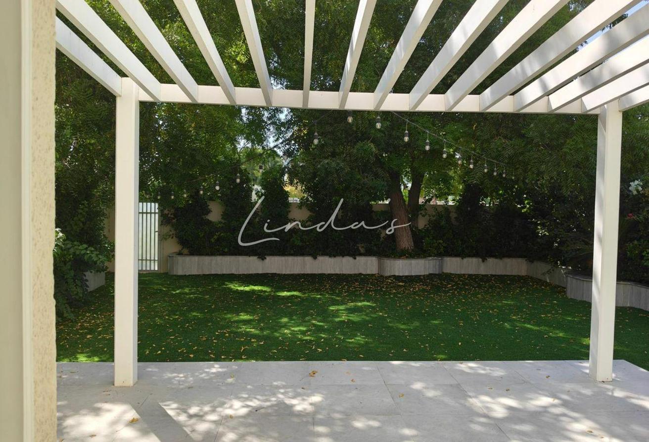 Single Row | Upgraded | three bed plus Maids Room photo 19