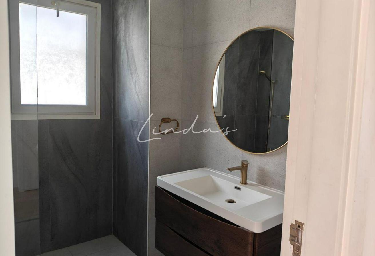 Single Row | Upgraded | three bed plus Maids Room photo 27