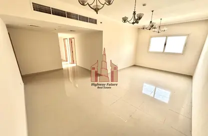 Apartment - 3 Bedrooms - 3 Bathrooms for rent in Muwailih Building - Muwaileh - Sharjah