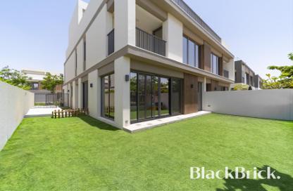 Villa - 4 Bedrooms - 5 Bathrooms for rent in Aura - Tilal Al Ghaf - Dubai