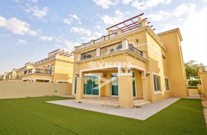 Villa - 4 - 6 for sale in Legacy Nova Villas - District 9 - Jumeirah Park - Dubai