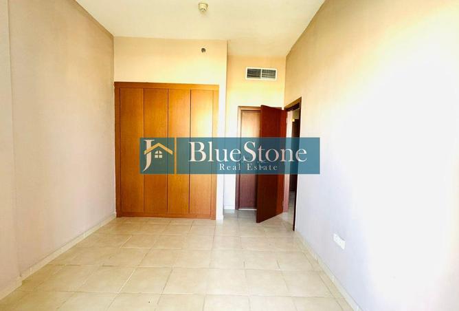 122002997 - Property Image 3