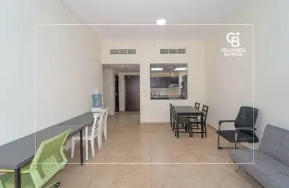 Apartment - 3 Bedrooms - 3 Bathrooms for sale in Silicon Gates 1 - Silicon Gates - Dubai Silicon Oasis - Dubai