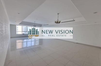 Apartment - 4 - 5 for rent in Al Khan Corniche - Al Khan - Sharjah