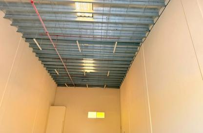 Warehouse - Studio - 1 Bathroom for rent in Al Sajaa Industrial - Al Sajaa - Sharjah