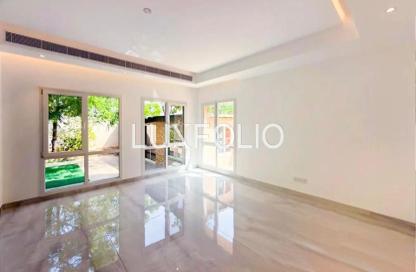 Villa - 5 Bedrooms - 6 Bathrooms for rent in Meadows 8 - Meadows - Dubai