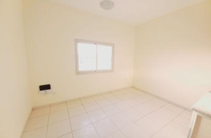 Apartment - Studio - 1 Bathroom for rent in Fire Station Road - Muwaileh - Sharjah Apartment - Studio - 1 Bathroom for rent in Fire Station Road - Muwaileh - Sharjah