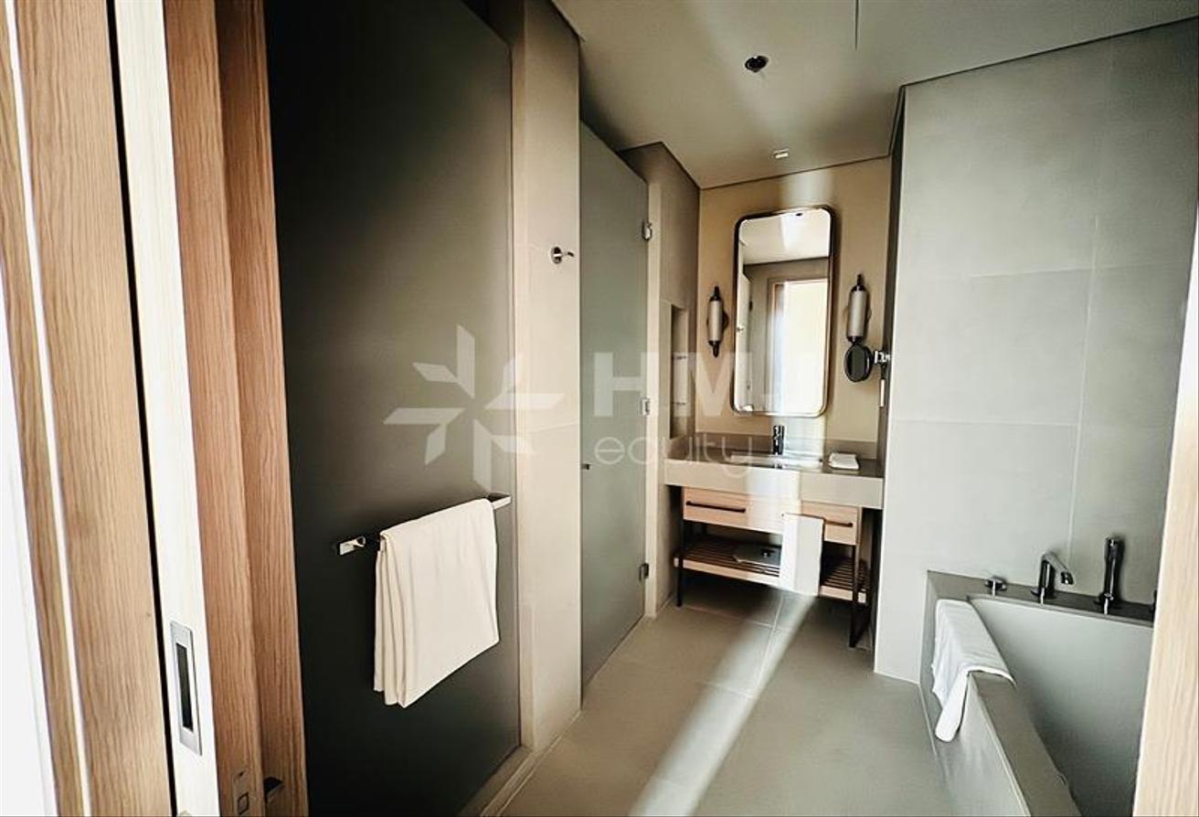 Luxury Furnished Apartment with Burj Views photo 18