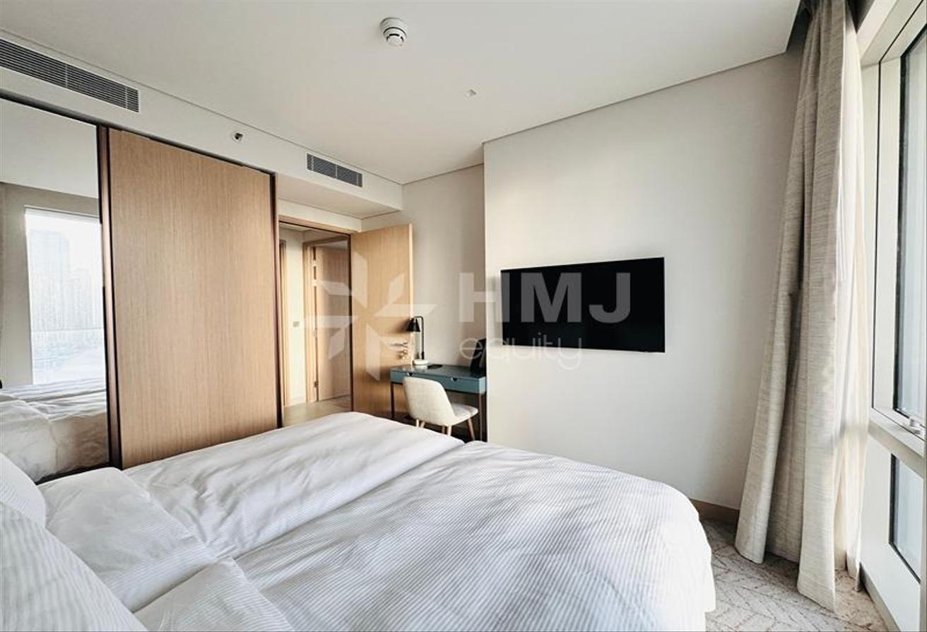 Luxury Furnished Apartment with Burj Views photo 13