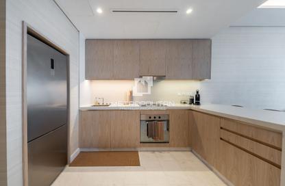 Apartment - 1 - 2 for rent in The Palm Tower - Palm Jumeirah - Dubai