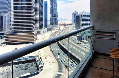 Apartment - Studio - 1 Bathroom for rent in Burj Al Nujoom - Downtown Dubai - Dubai