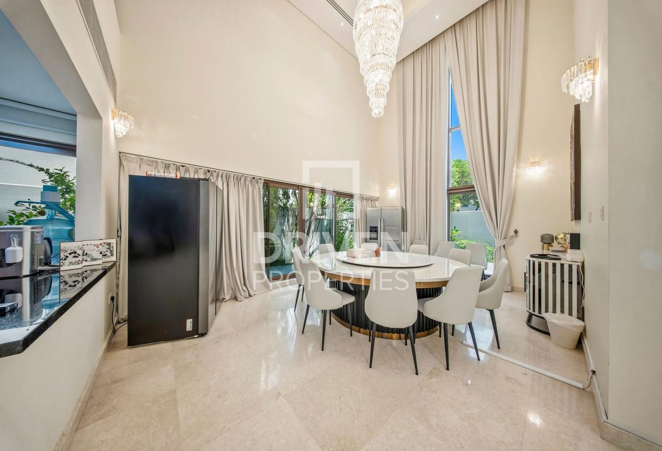 Lavishly Furnished | Burj View | Vacant in Aug photo 22
