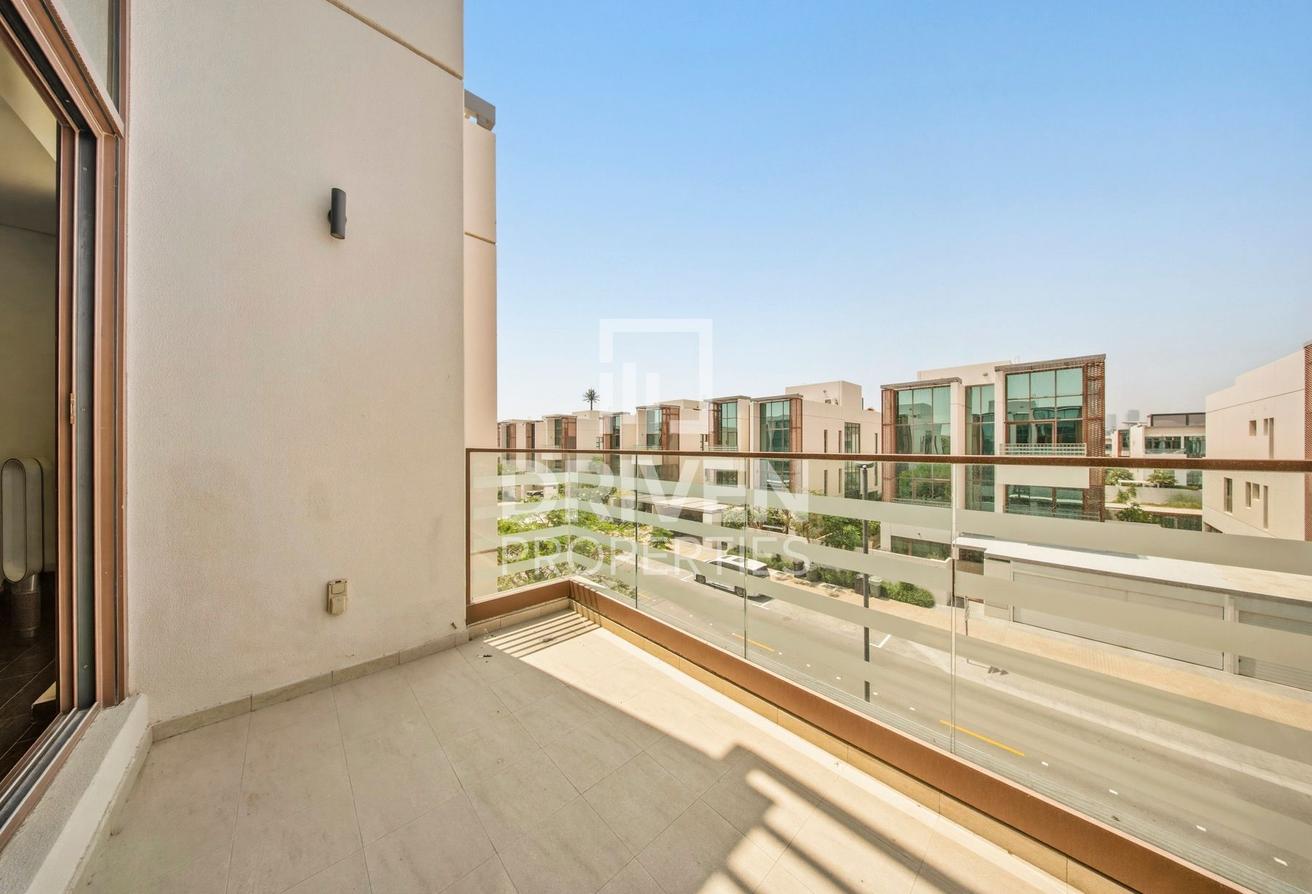 Lavishly Furnished | Burj View | Vacant in Aug photo 30