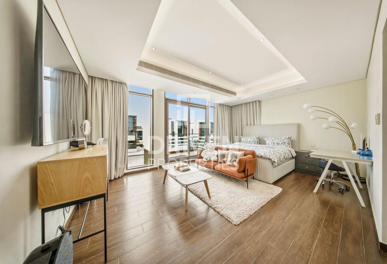 Lavishly Furnished | Burj View | Vacant in Aug photo 14