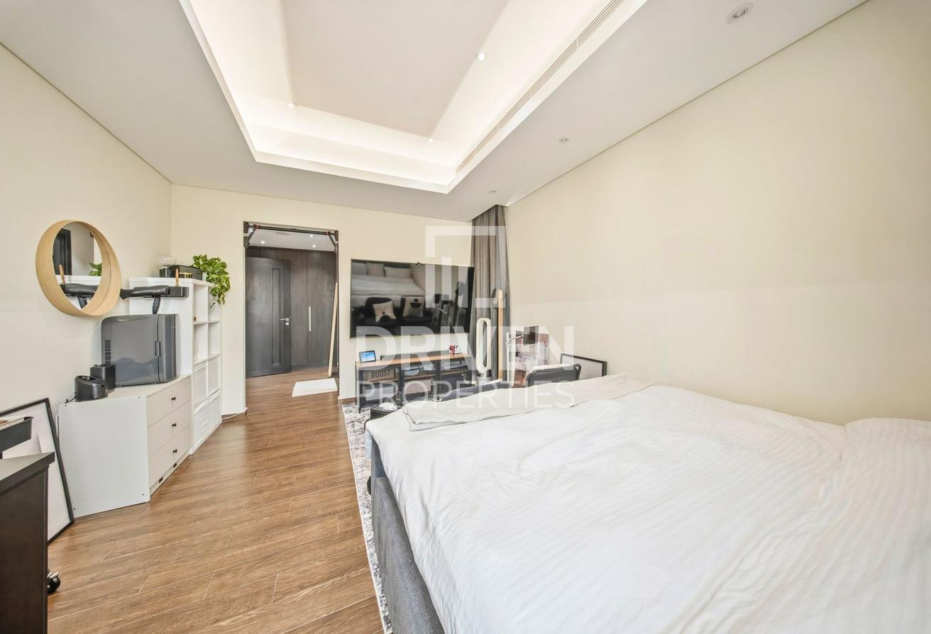 Lavishly Furnished | Burj View | Vacant in Aug photo 20