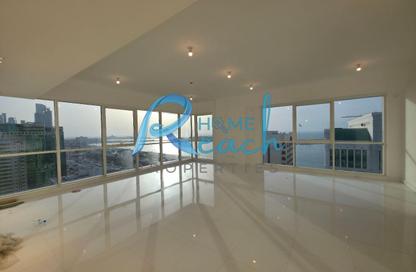 Apartment - 3 Bedrooms - 4 Bathrooms for rent in Cornich Al Khalidiya - Al Khalidiya - Abu Dhabi Apartment - 3 Bedrooms - 4 Bathrooms for rent in Cornich Al Khalidiya - Al Khalidiya - Abu Dhabi
