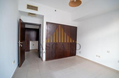 Apartment - 1 - 2 for rent in Oasis Residence - Barsha Heights (Tecom) - Dubai
