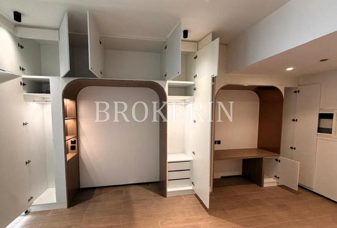 73848258 - Property Image 2