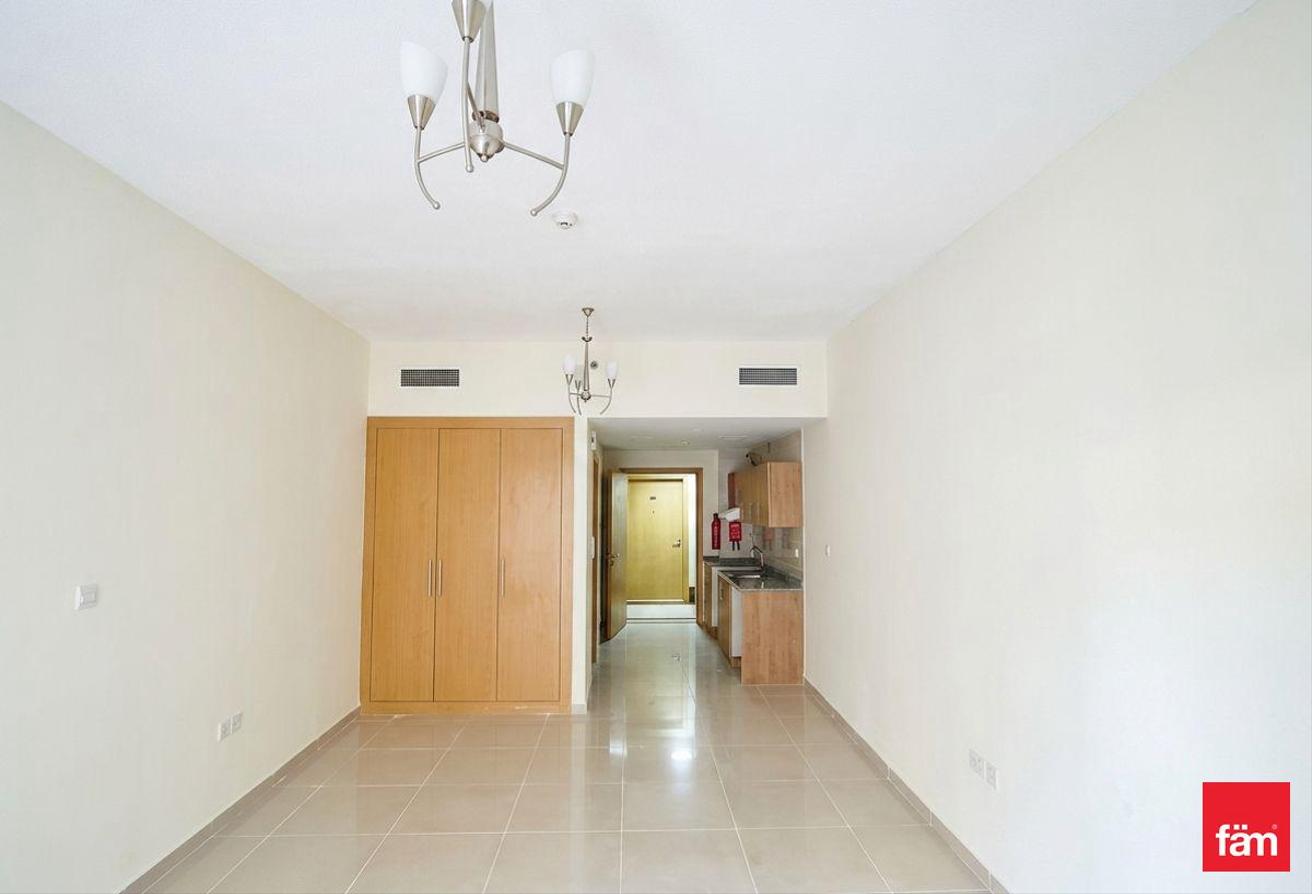 Unfurnished | Hot Deal | AED 42k photo 4