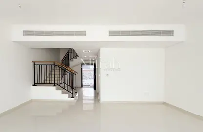 Villa - 4 Bedrooms - 3 Bathrooms for rent in Camelia - Damac Hills 2 - Dubai Villa - 4 Bedrooms - 3 Bathrooms for rent in Camelia - Damac Hills 2 - Dubai