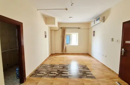 شقة - 1 حمام للايجار في الشامسي 1 - تجارية مويلح - الشارقة