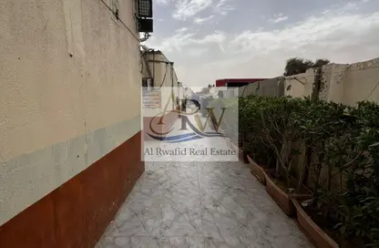 سكن عمال - استوديو - 8 حمامات للايجار في الجليل - الصجعة - الشارقة