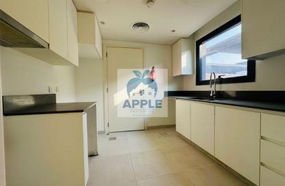 Townhouse - 2 Bedrooms - 4 Bathrooms for rent in Sarab 2 - Aljada - Sharjah