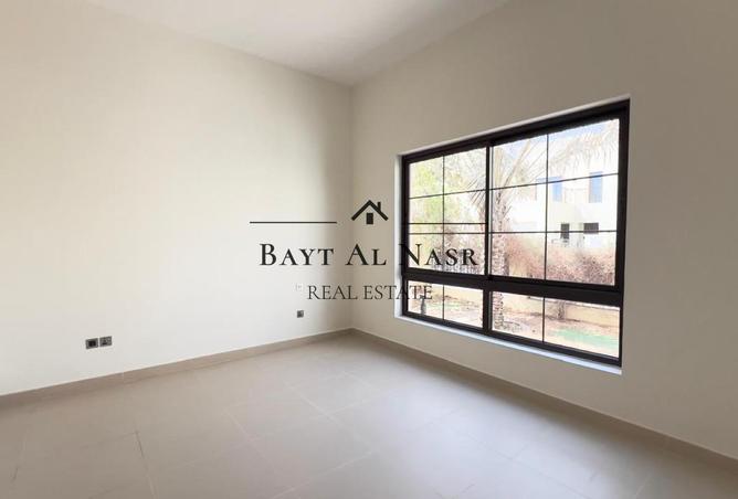 72320339 - Property Image 3