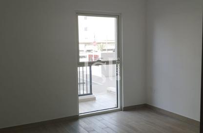 Apartment - 2 - 2 for rent in Waters Edge - Yas Island - Abu Dhabi